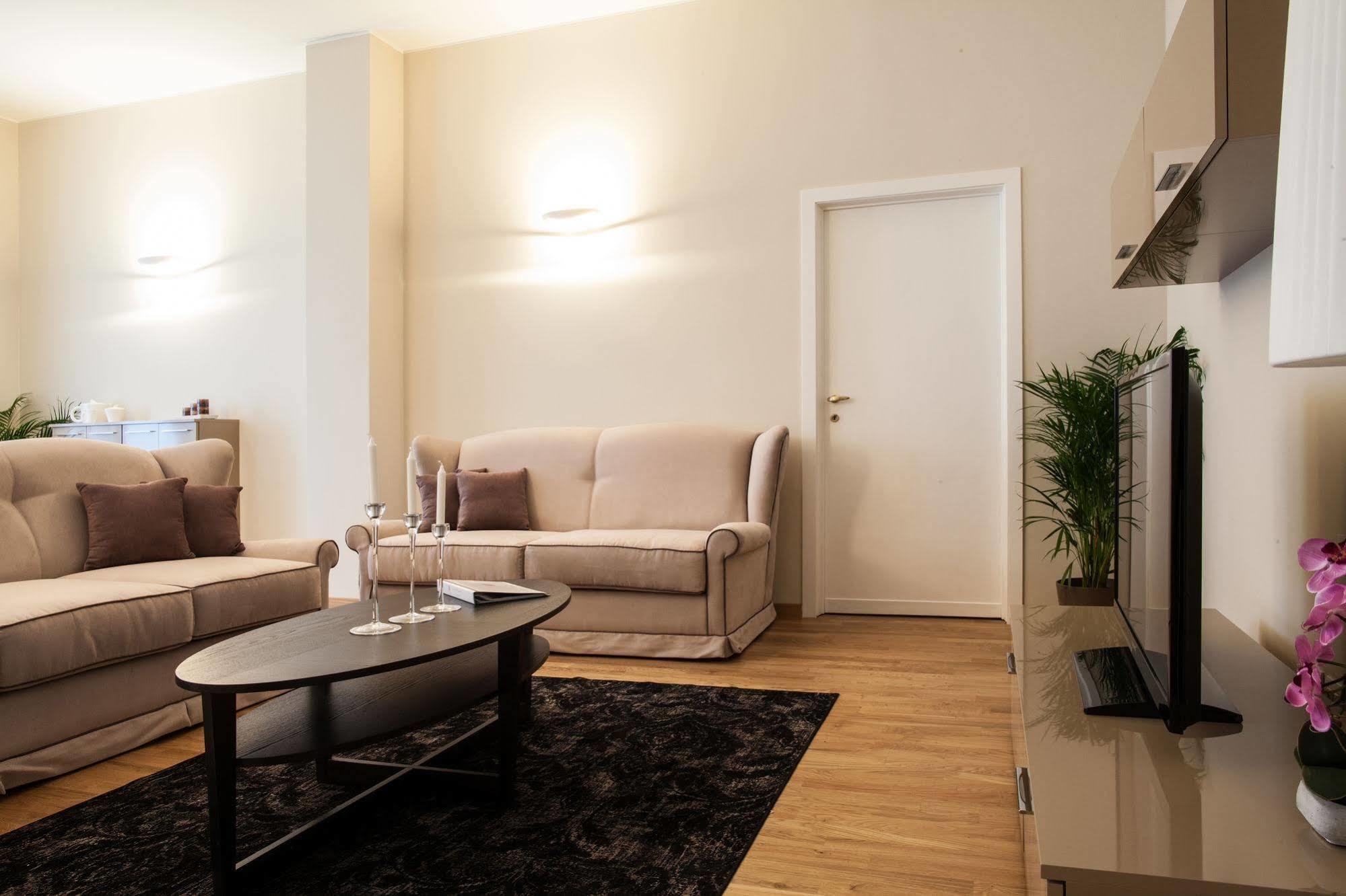 Milan Royal Suites Exteriör bild
