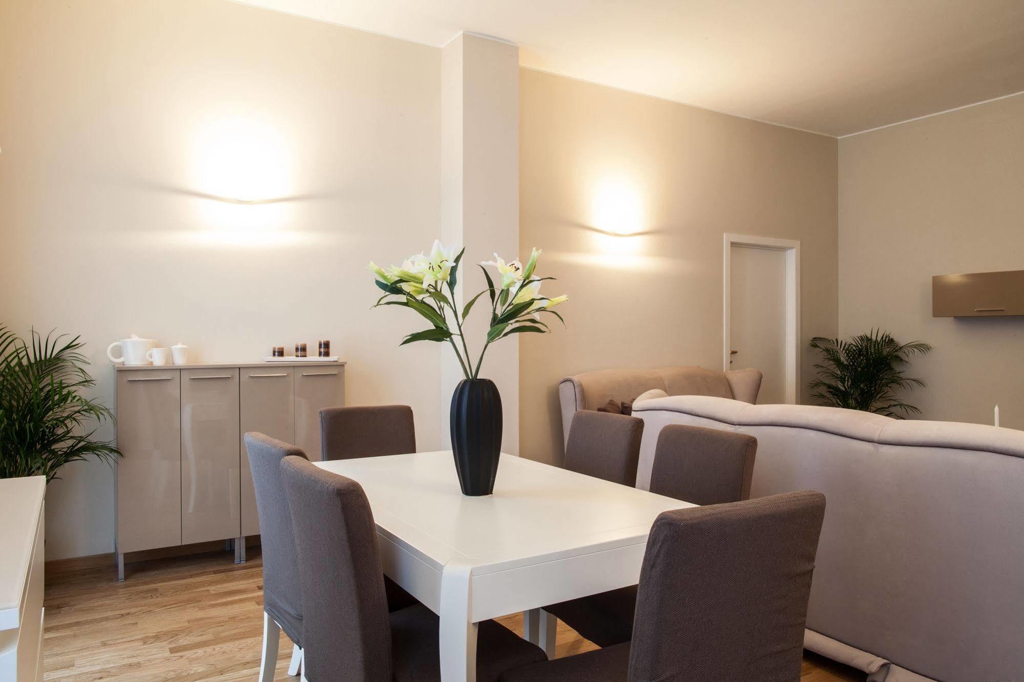 Milan Royal Suites Exteriör bild