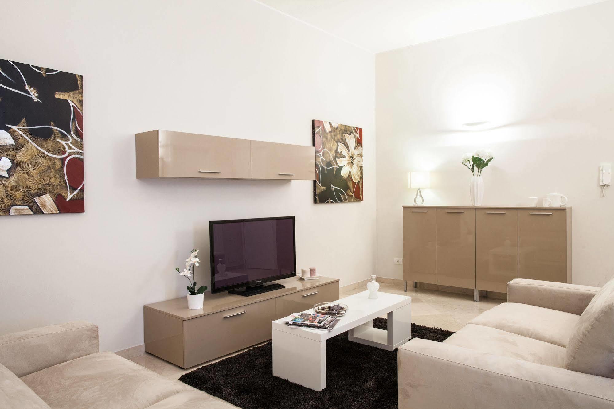 Milan Royal Suites Exteriör bild