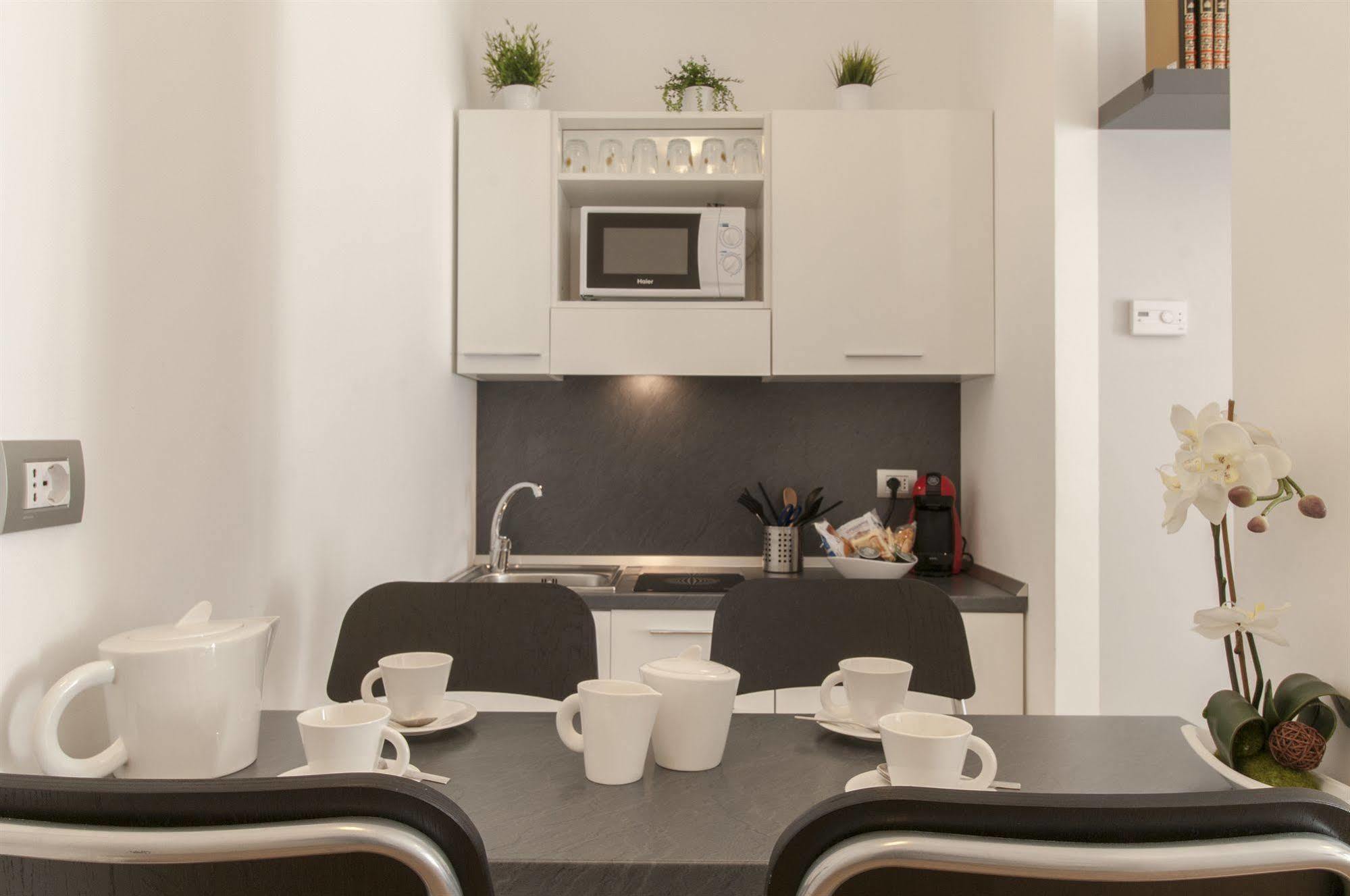 Milan Royal Suites Exteriör bild