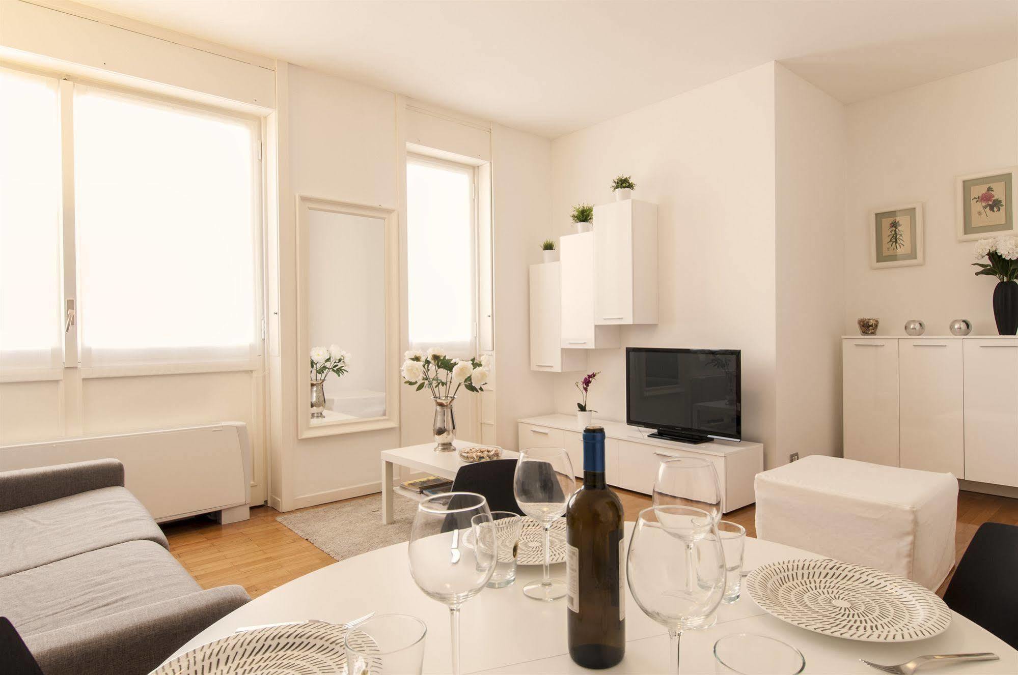 Milan Royal Suites Exteriör bild